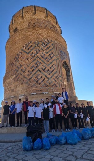 ÇEVRECİ GENÇLİK HASANKEYF’İ TEMİZLEDİ