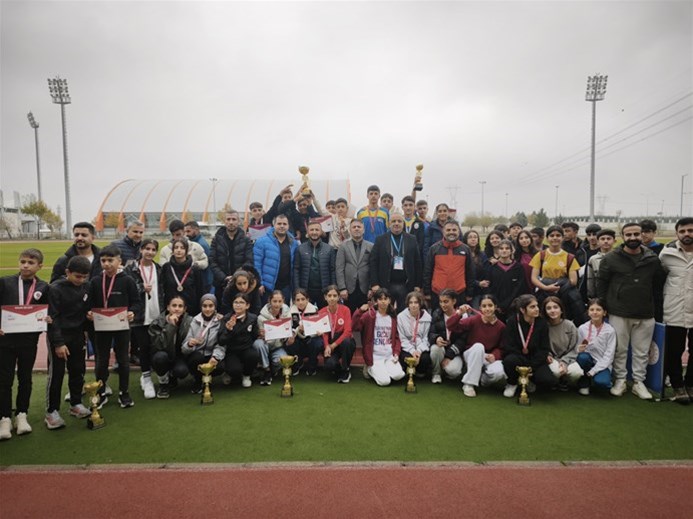 KROSUN YILDIZLARI PARKURDA PARLADI