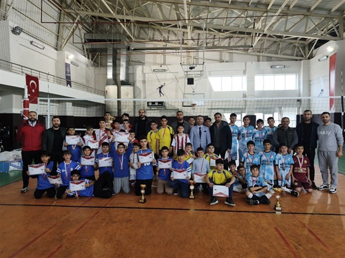 KÖY TAKIMI MUHTEŞEM ZAFERLE İL ŞAMPİYONU!