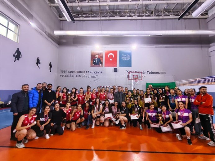 FİLENİN ŞAMPİYONLARI SPOR LİSESİ KIZLARI OLDU