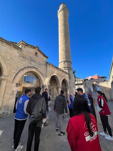 GENÇLER KOZLUK KALESİNİ TEKRAR FETHETTİ