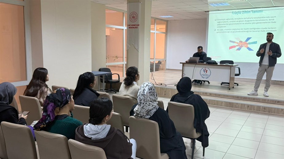 “GENÇLİK VE RUH SAĞLIĞI” SEMİNERİ DÜZENLENDİ