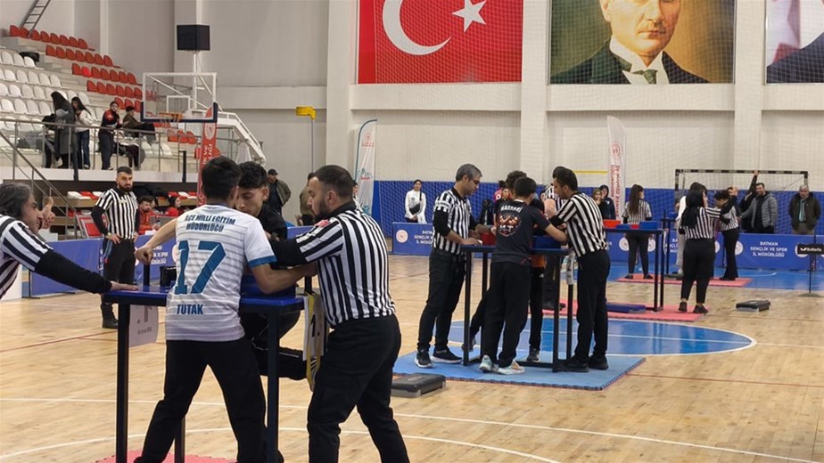 BİLEK GÜREŞİNDE 13 İLE EV SAHİPLİĞİ YAPTIK