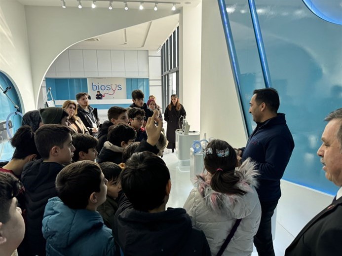 DENEYAP ÖĞRENCİLERİNDEN BIOSYS’E TEKNİK GEZİ