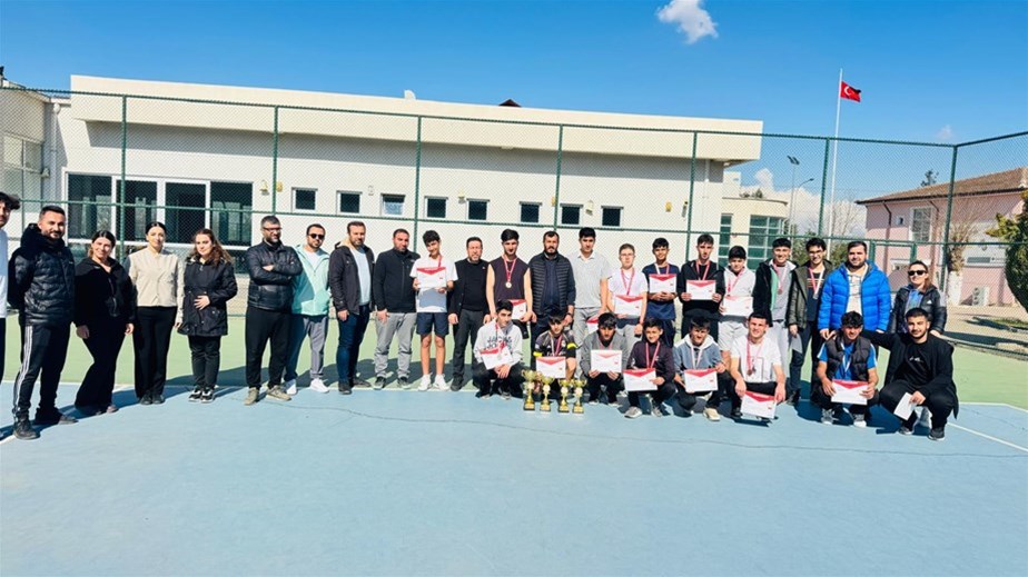 VEYSEL KARANİ TENİSTE İL ŞAMPİYONU OLDU