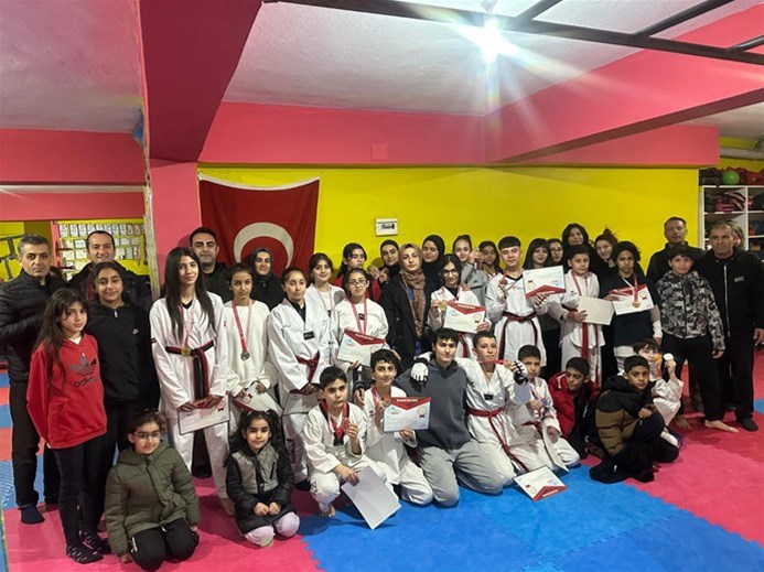 TAEKWONDO ŞAMPİYONLARI BELLİ OLDU