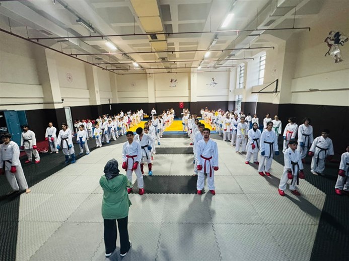 130 KARATECİ KUŞAK SINAVINA GİRDİ